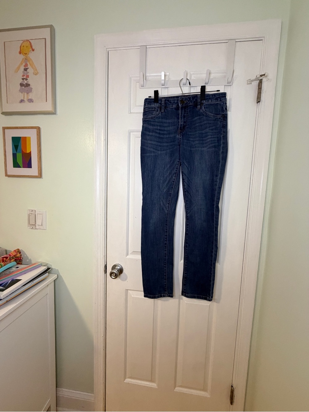 KUT From The Kloth Women’s Size 2 Medium Wash Stretch Straight Leg Jeans KP9065M